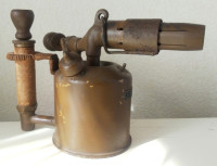 /album/divers-lampes21/modele-militaire-a-jpg/